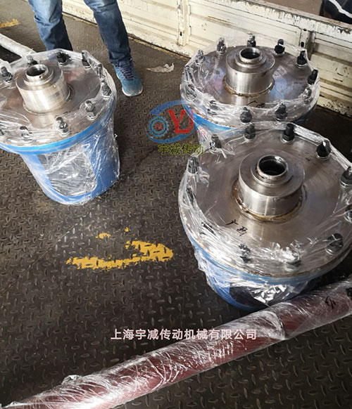 11kw脱硫塔侧搅拌机加工发货